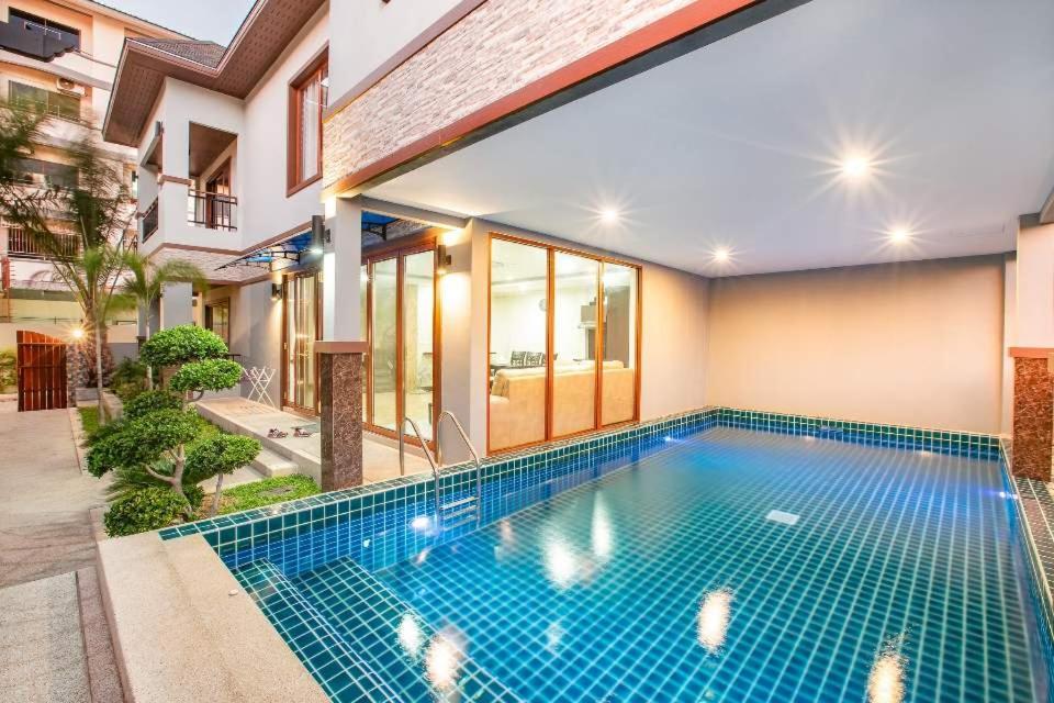 Villa Manhattan Pool Pattaya