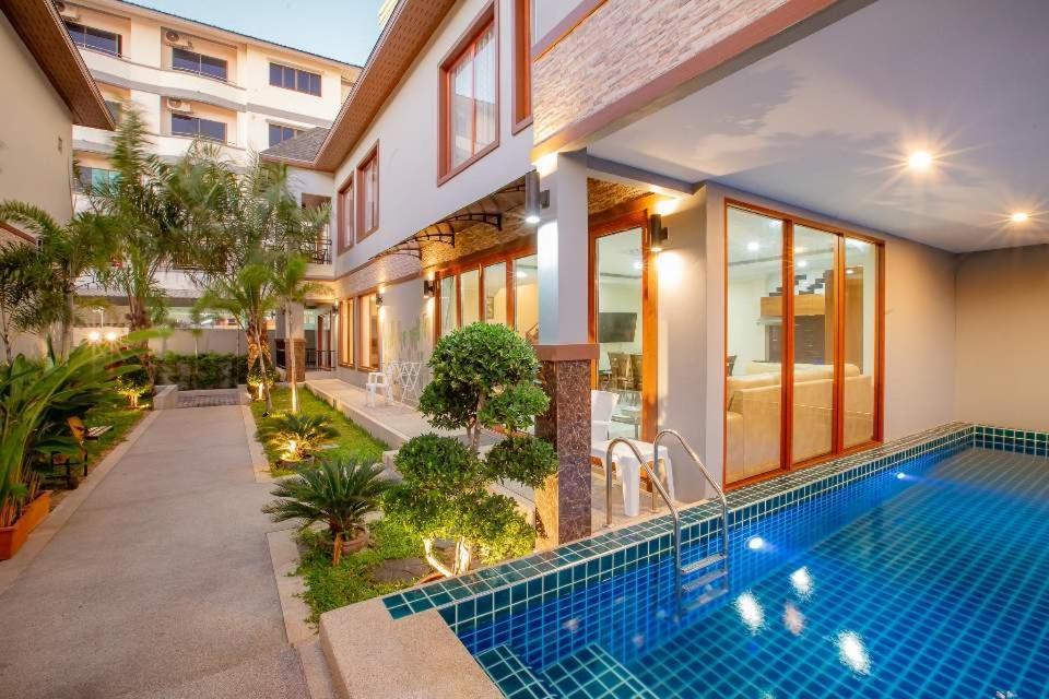 Manhattan Pool Villa