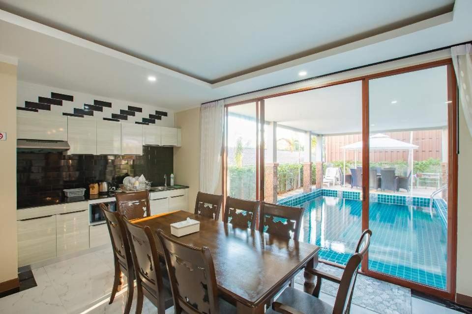 Manhattan Pool Villa